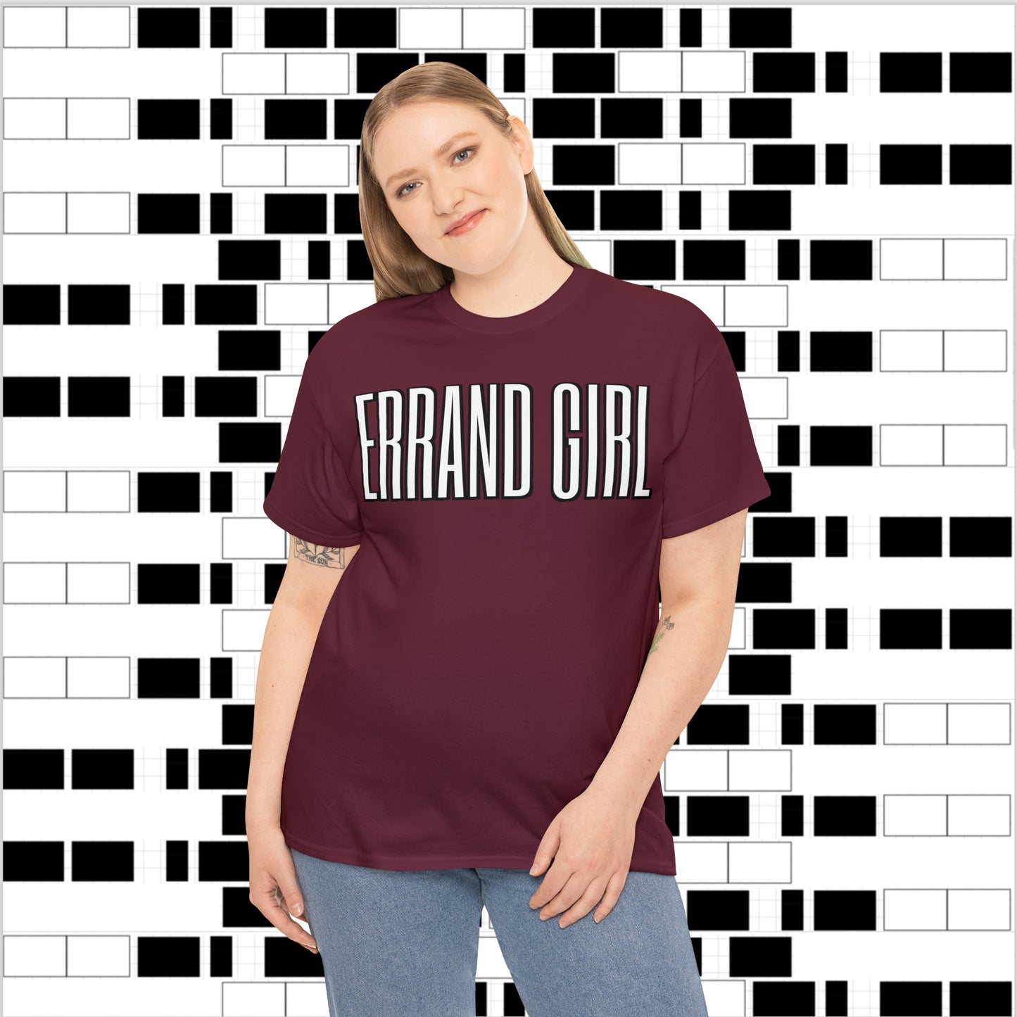 Errand Girl UUel-Tee